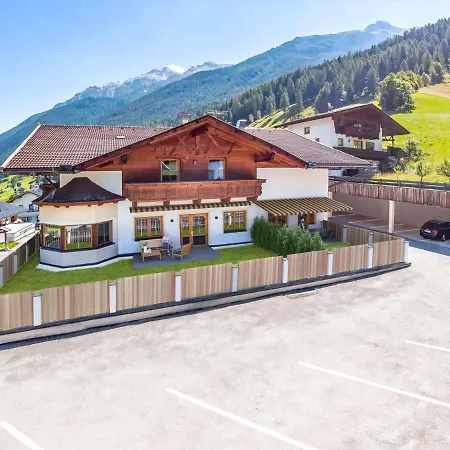 Apartment In The Stubai Valley For Groups Neustift im Stubaital Exterior photo