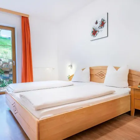 Apartment In The Stubai Valley For Groups Neustift im Stubaital Exterior photo